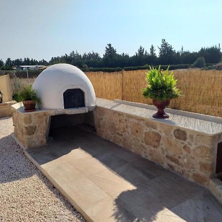 Villa Yioukkas Paphos ภายนอก รูปภาพ