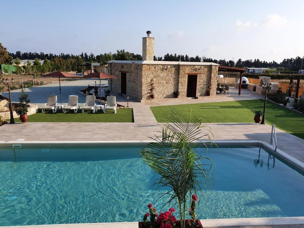 Villa Yioukkas Paphos ภายนอก รูปภาพ