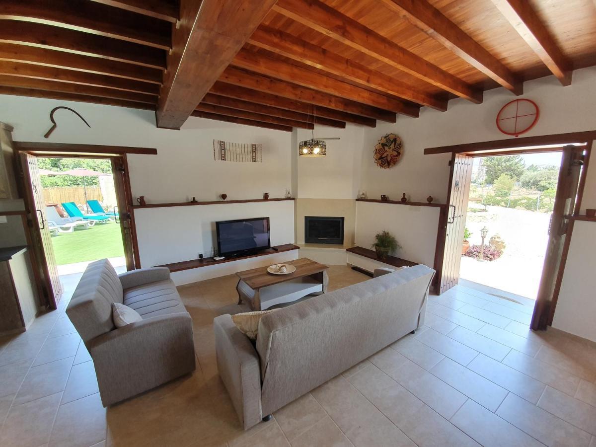 Villa Yioukkas Paphos ภายนอก รูปภาพ